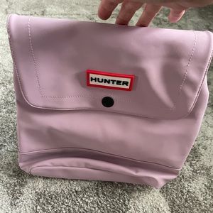 Hunter rainproof backpack in purple.